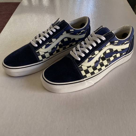 Vans Men's Old Skool Navy Blue and White Checker Flame Sneakers #500714 Size 11 - Picture 2 of 7